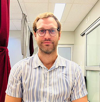 Dr. Rossouw